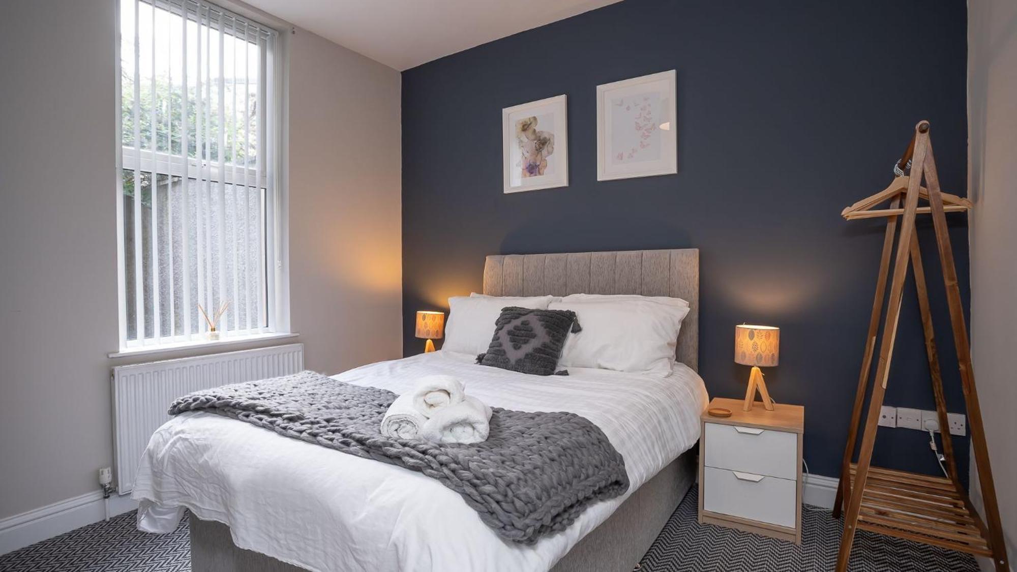 2 Bdr & 1 Bdr Apartments At Queens Uni By Belfast City Breaks Ngoại thất bức ảnh