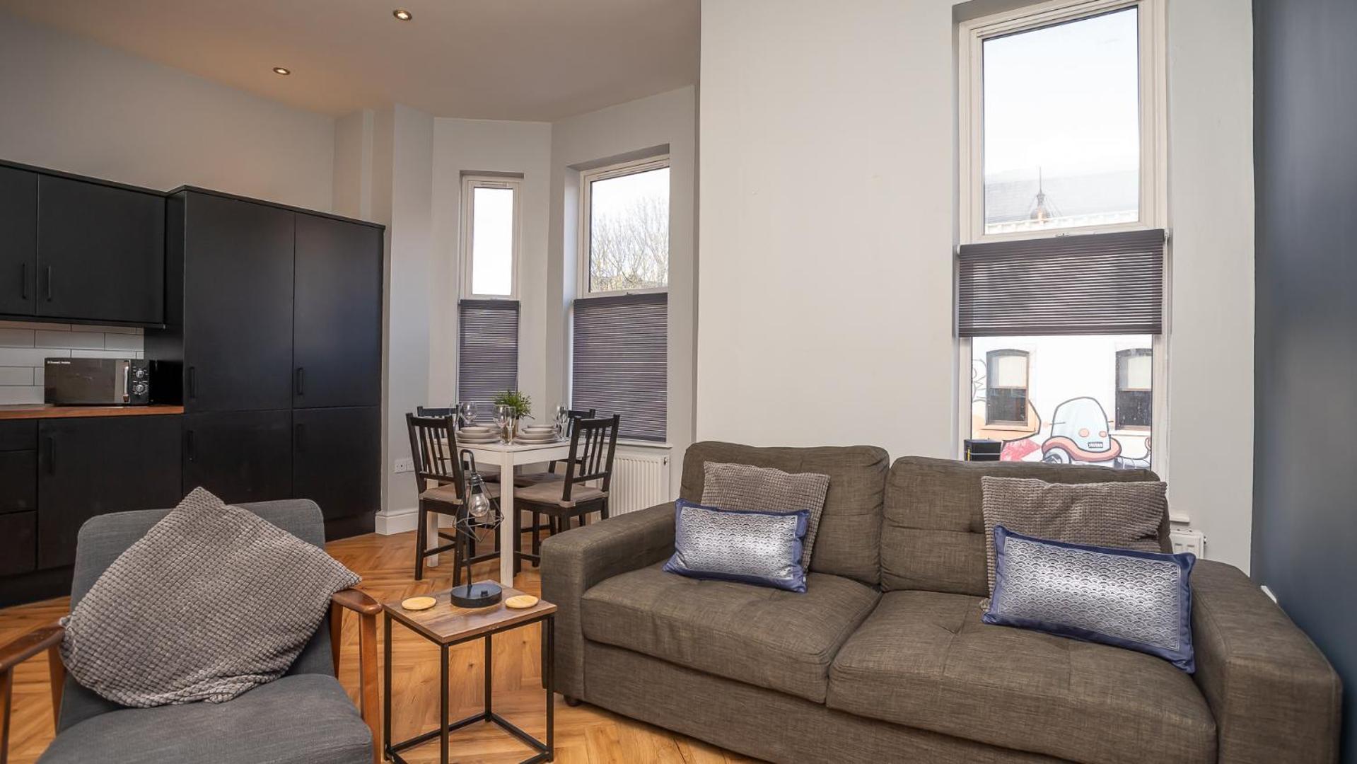 2 Bdr & 1 Bdr Apartments At Queens Uni By Belfast City Breaks Ngoại thất bức ảnh