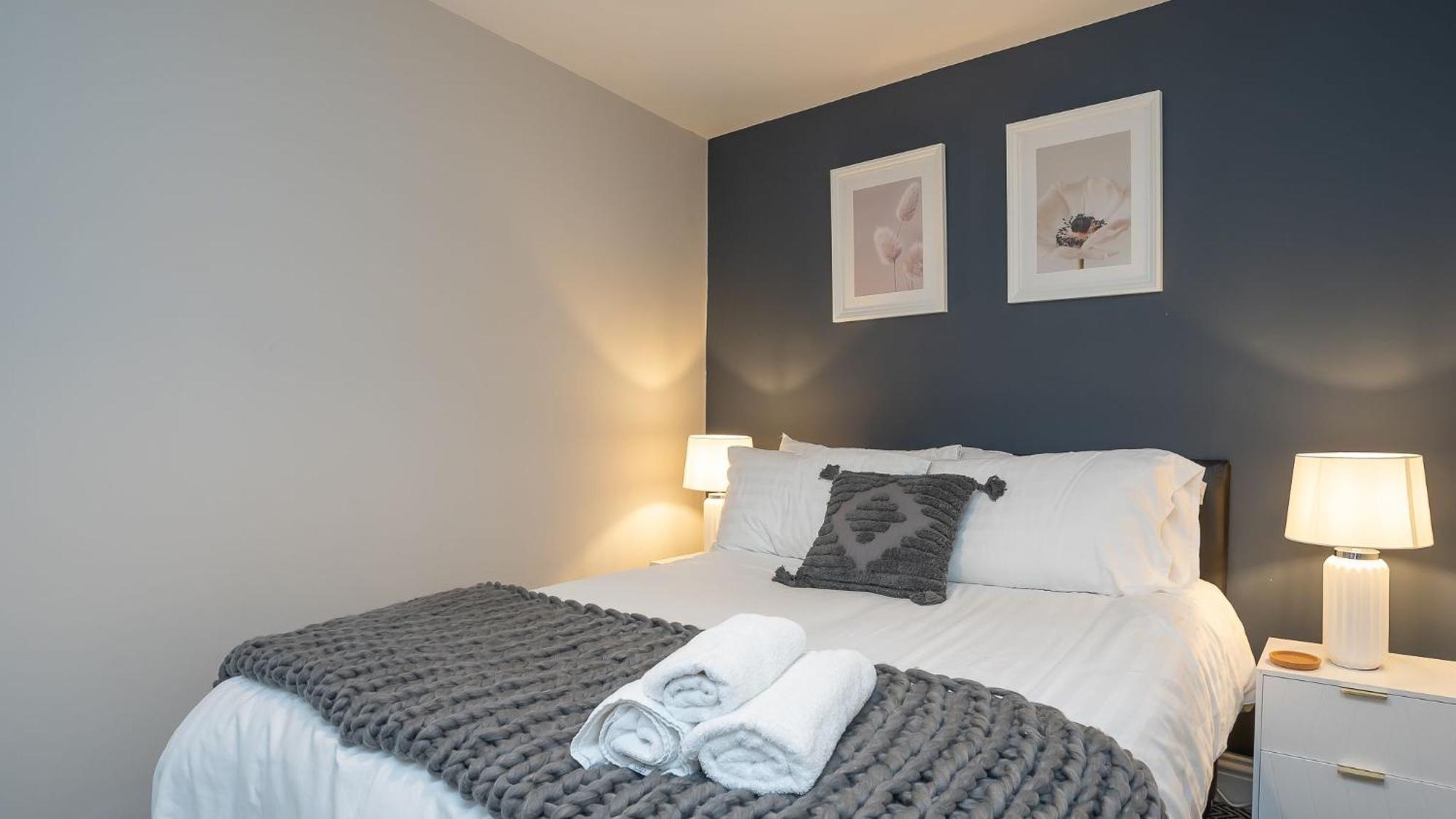 2 Bdr & 1 Bdr Apartments At Queens Uni By Belfast City Breaks Phòng bức ảnh