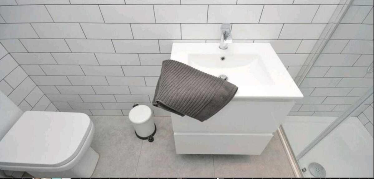2 Bdr & 1 Bdr Apartments At Queens Uni By Belfast City Breaks Ngoại thất bức ảnh