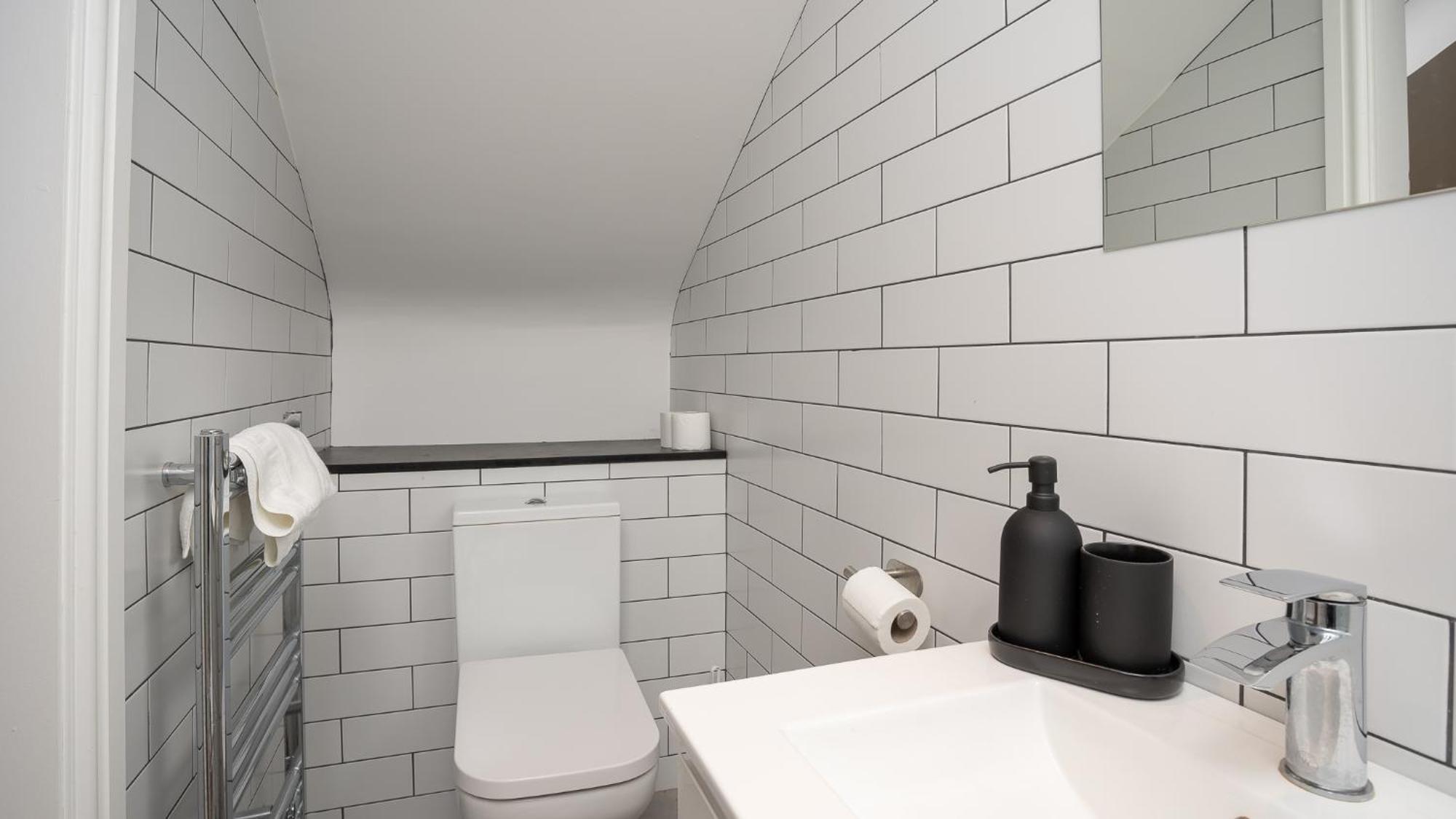 2 Bdr & 1 Bdr Apartments At Queens Uni By Belfast City Breaks Ngoại thất bức ảnh